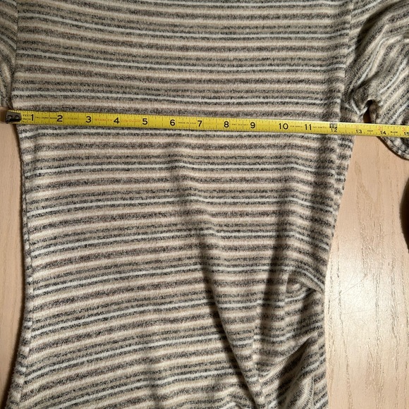 Dynamite Mock Neck Dress - Picture 6 of 7